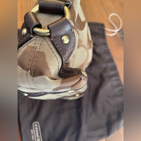 Coach Shoulder Bag - Picture 6 of 7